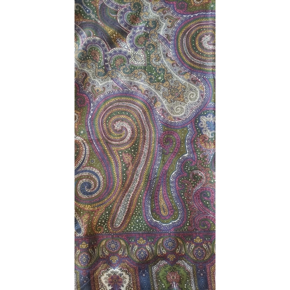 Oversized square scarf/wrap - Picture 2 of 2